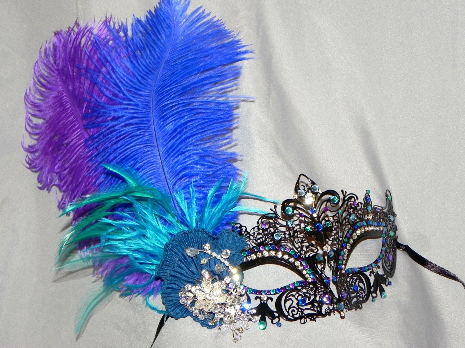 Schwarz, Royalblau, Lila, Türkis Und Silber Metallic Karnevalsmaske - Made To Order Schwarz, Royalblau, Lila, Türkis Und Silber Metallic Karnevalsmaske - Made To Order von TheCraftyChemist07