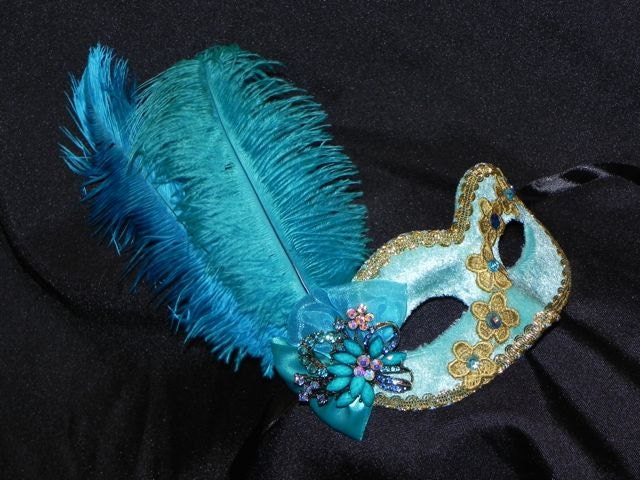 Spitze Und Federn Karnevalsmaske in Schattierungen Von Gold Aqua Spitze Und Federn Karnevalsmaske in Schattierungen Von Gold Aqua von TheCraftyChemist07