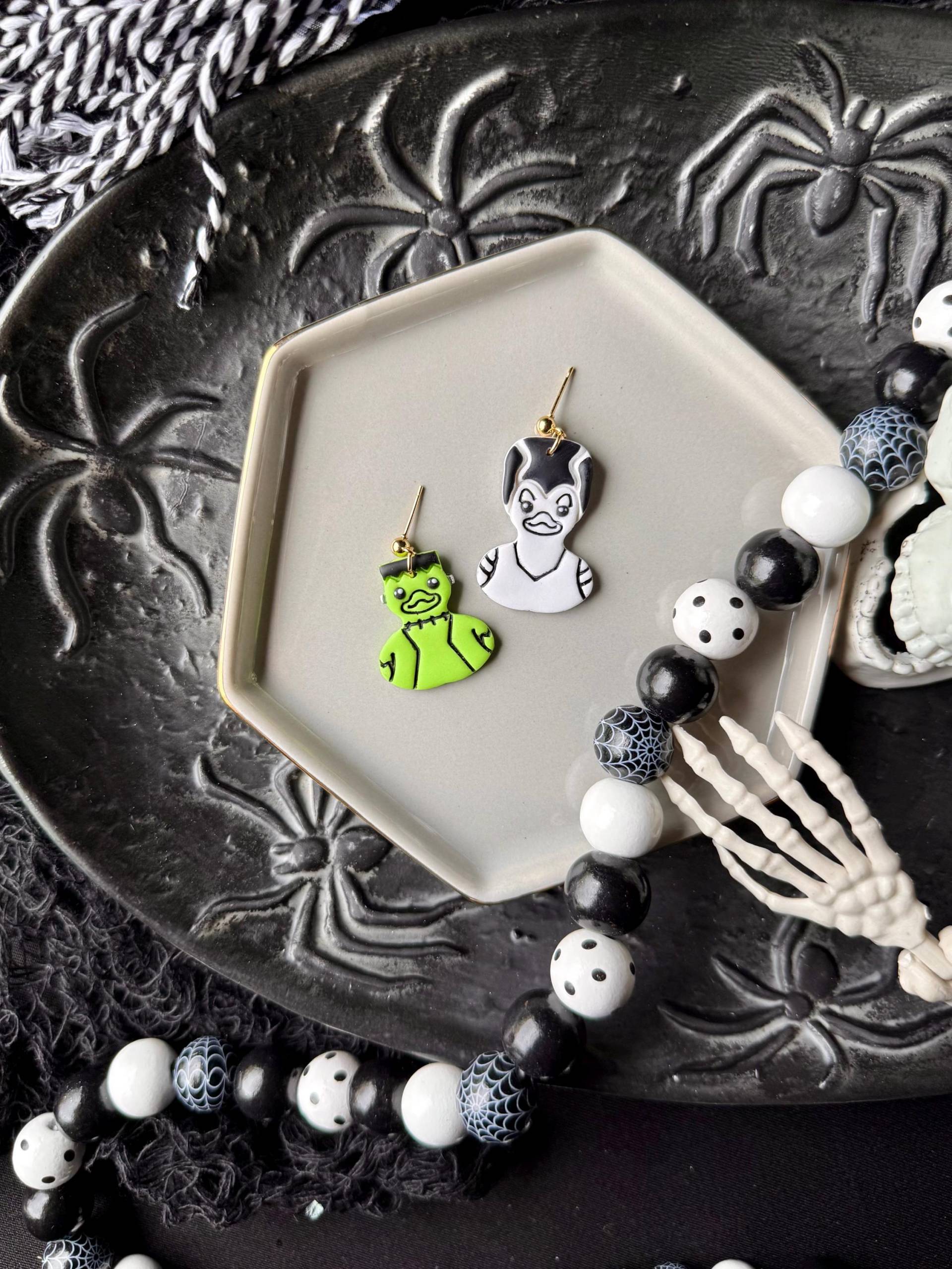 Ente Monster Und Seine Braut, Grüne Ohrringe, Braut Gruselige Halloween Baumelt, Gold Bolzen Post von TheCraftyDramatic