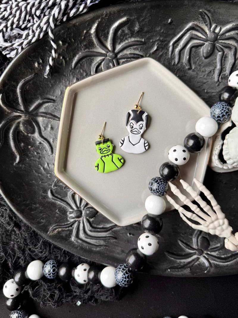 Ente Monster Und Seine Braut, Grüne Ohrringe, Braut Gruselige Halloween Baumelt, Gold Bolzen Post von TheCraftyDramatic