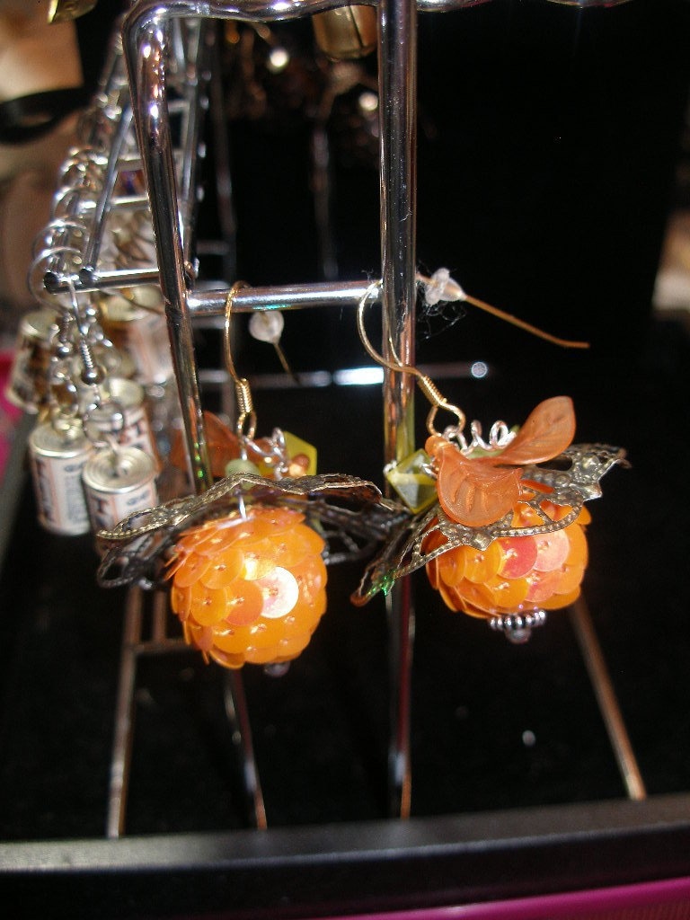 Ohrringe Orange Retrochic Leicht Funkelnde Halloween24/7, Etsybead, Trashionteam, Funkyalternativejewelry, Wwwg, Olympiaetsy, Paganteam von TheCreativeBlock