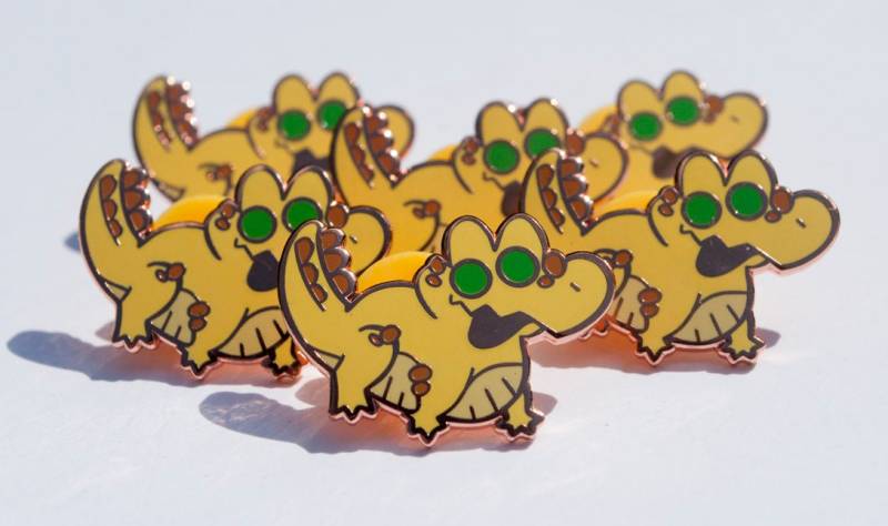 Kleiner Käse Emaille Pin von TheCrocShop