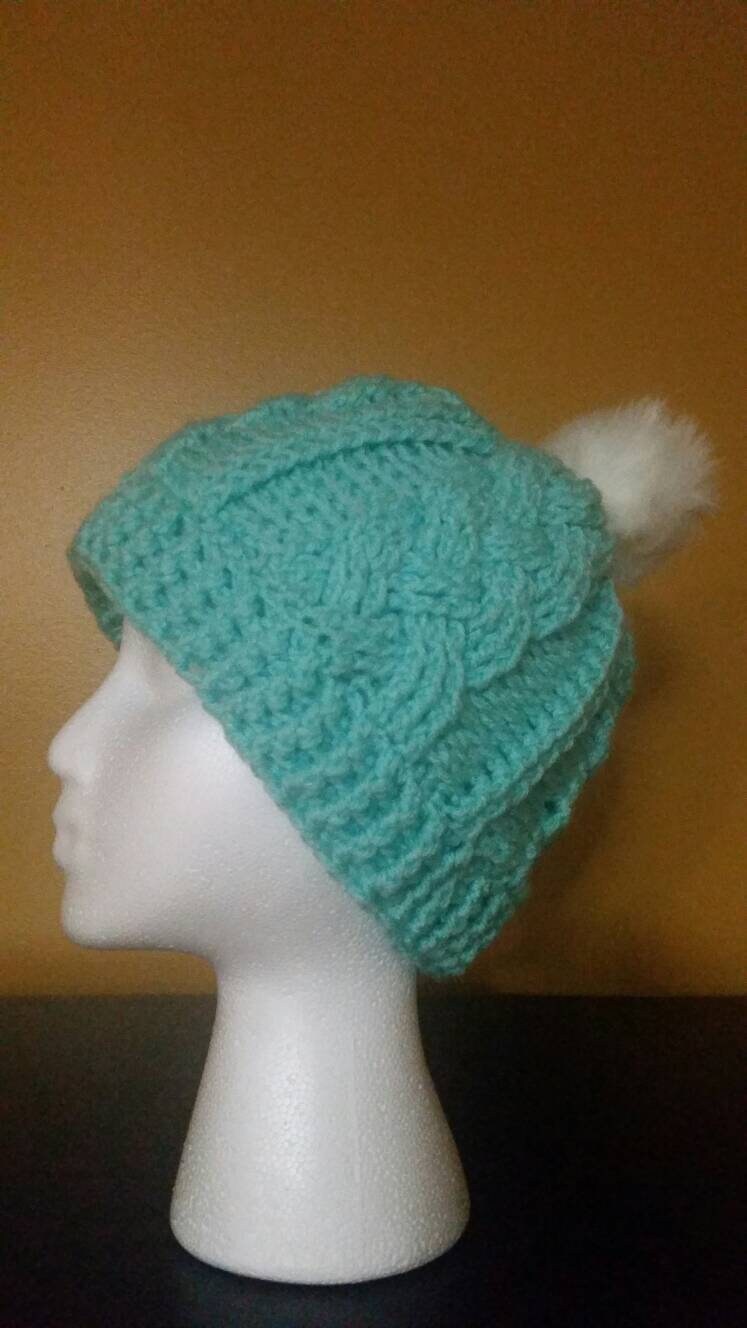 Gemütliche Wintermütze Mit Pom von TheCrochetCorgi