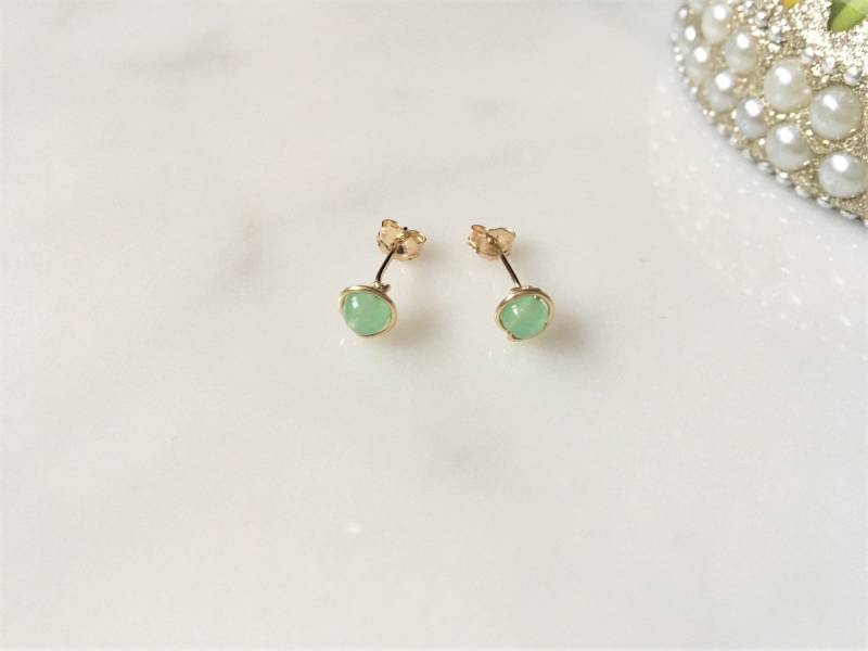 Winzige Grüne Aventurin-Ohrstecker in 14K Gold Filled Oder Sterling Silber, Mädchen Aventurin-Ohrstecker, Wire Wrap von TheCrystalYou