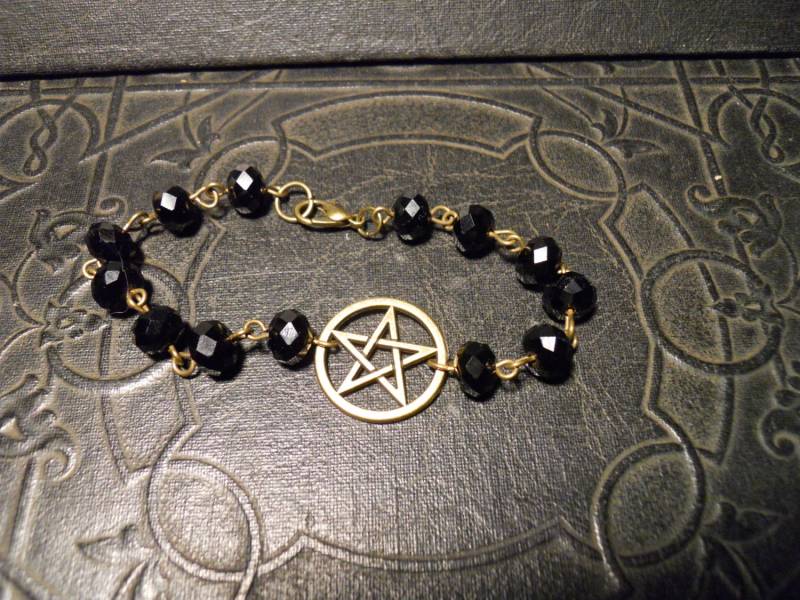 Bronze Pentagramm Und Schwarz Rosenkranz Armband Bronze Pentagramm Und Schwarz Rosenkranz Armband von TheCuriositeer