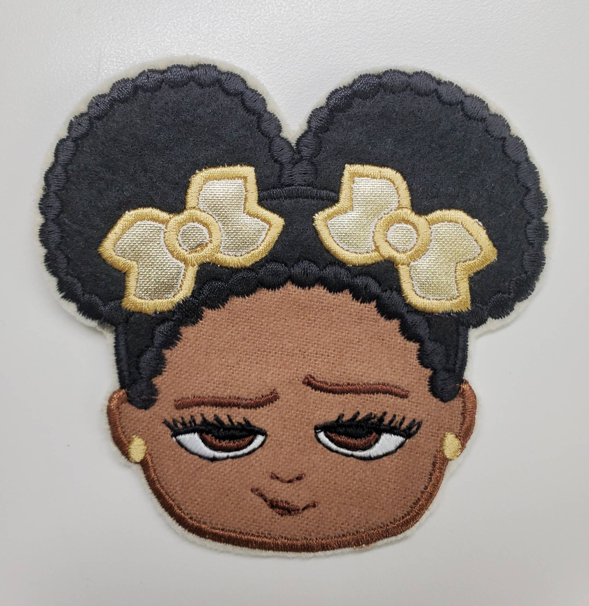 Afro Puffs Bestickter Patch - Little Girl Bossy African American Black Bügeln von TheCuttingCafeShop