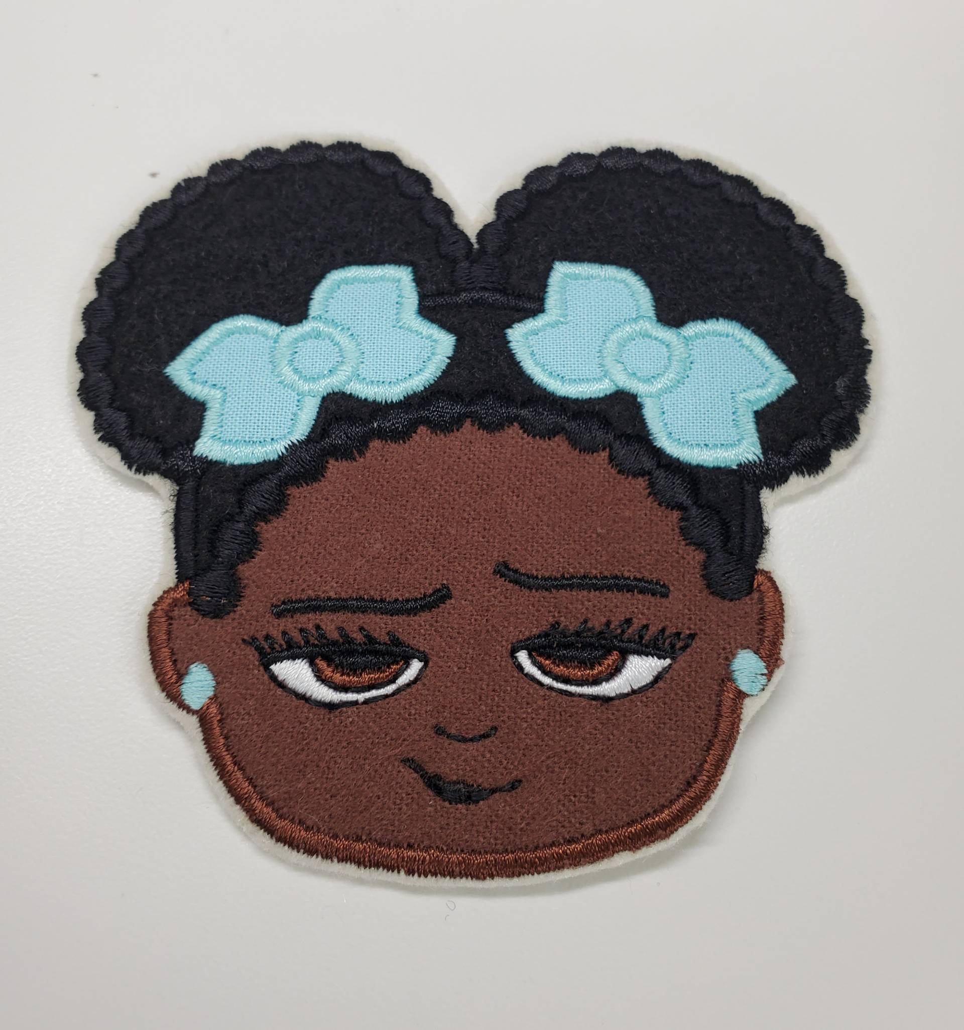 Afro Puffs Bestickter Patch - Little Girl Bossy African American Black Bügeln von TheCuttingCafeShop