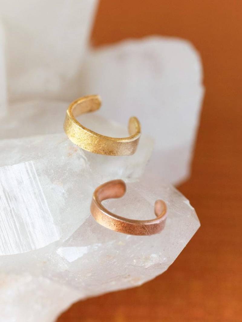 Gehämmerte Kupfer Oder Messing Ohrmanschette | Kein Piercing Faux Conch Schmuck Gehämmerte Kupfer Oder Messing Ohrmanschette | Kein Piercing Faux Conch Schmuck von TheCyprusCabinet