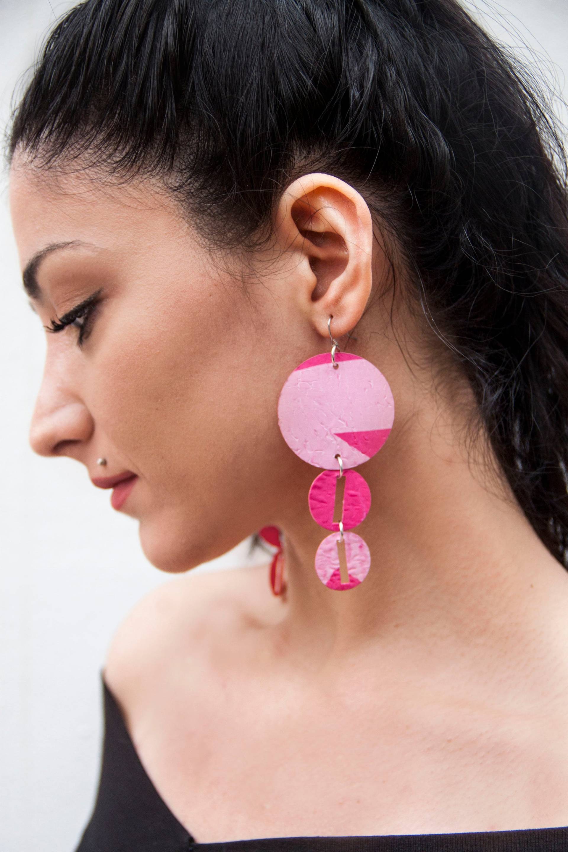 Recycelte Plastik Ohrringe Rosa Upcycled Baumeln Handgemacht Zero Waste Schmuck Recycelte Plastik Ohrringe Rosa Upcycled Baumeln Handgemacht Zero Waste Schmuck von TheDAMDesigns