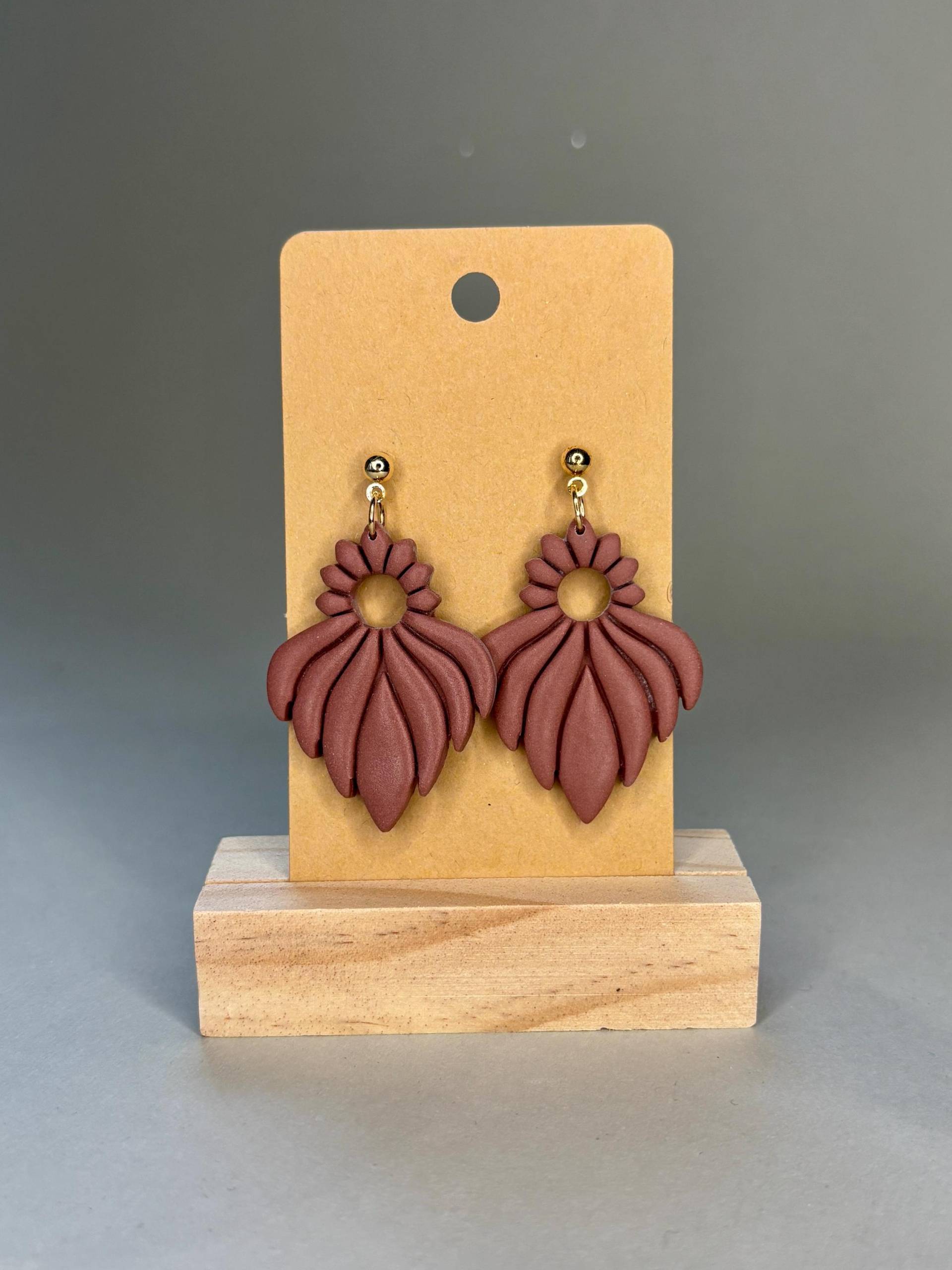 Handgemachte Terrakotta Ohrringe Mit Blumenmuster von TheDabblerEffectDE