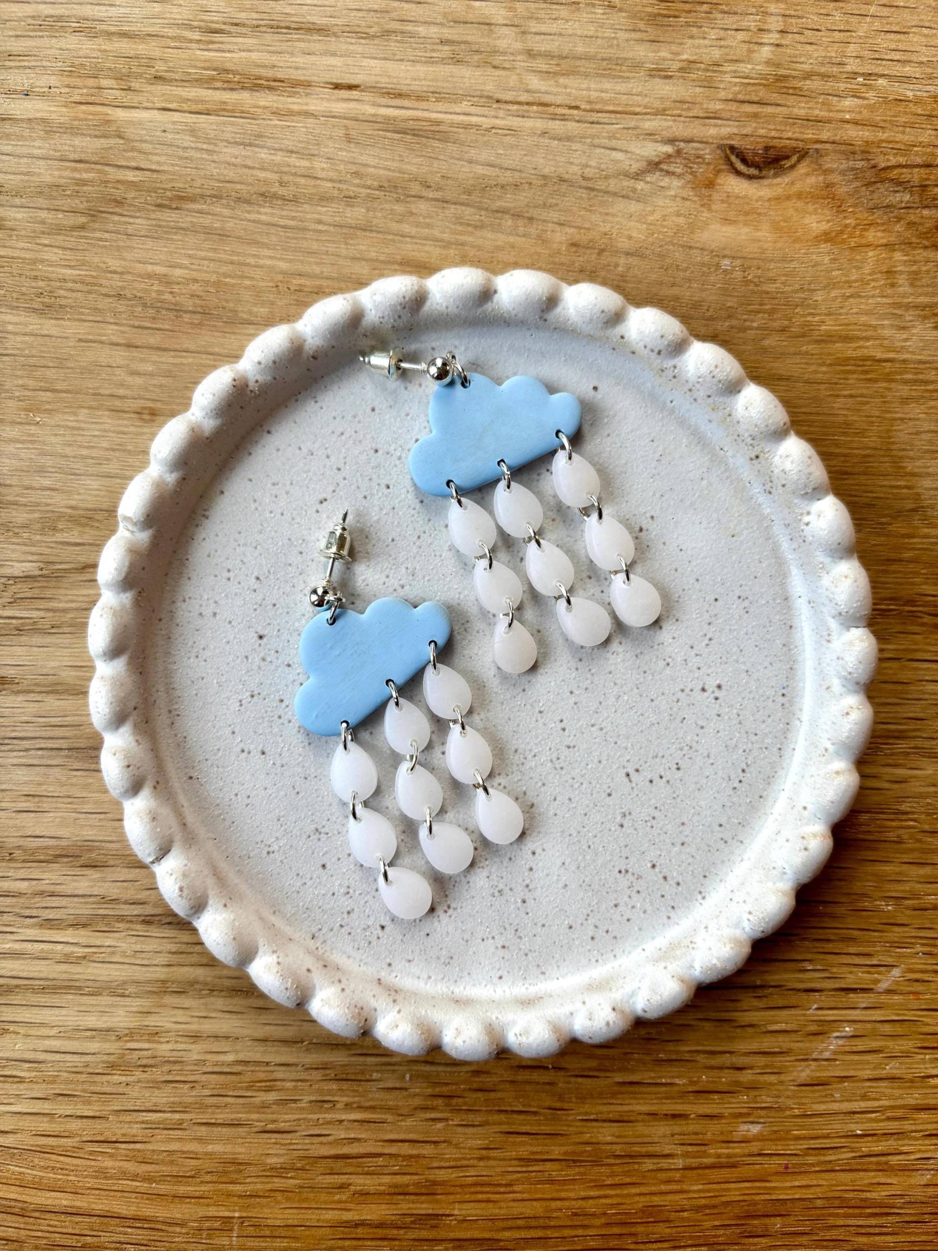 Regentropfen Fallen | Bunte Polymer Clay Ohrringe Boho Handgefertigte Accessoires von TheDabblerEffectDE