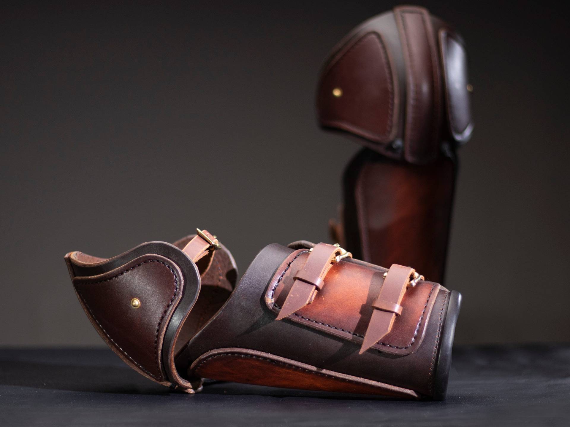 Arm Rüstung | Lederrüstung Armreifen Ellenbogen - Braun Arm Rüstung | Lederrüstung Armreifen Ellenbogen - Braun von TheDarkHorseWorkshop