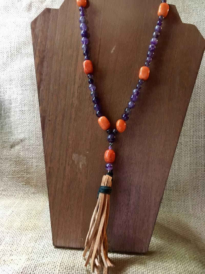 Amethyst Und Orange Quarz Nugget Quasten Halskette Amethyst Und Orange Quarz Nugget Quasten Halskette von TheDeVIneWorkshop