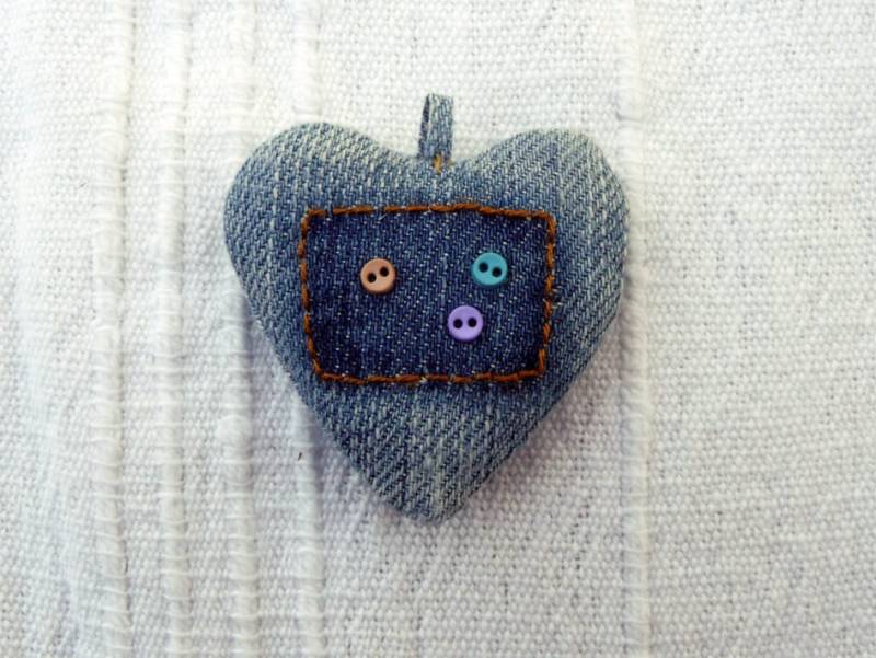 Atomaren Spielplatz - Jeans-Anhänger Für Nuklearen Herzen von TheDenimWitch