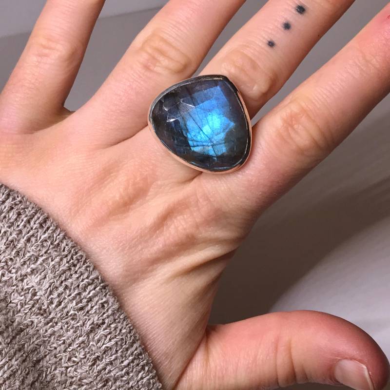 Facettierte Labradorit Ring Us 9 - Sterling Silber Verlobungsring Blauer Stein Geburtsstein Schmuck Moldavit von TheDesertGoddess