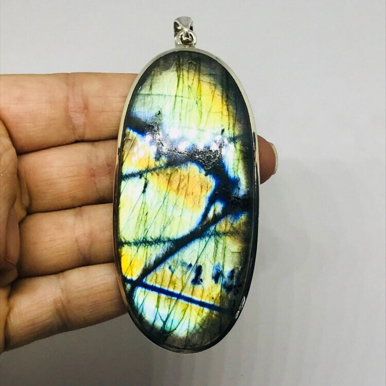 Großer Und Schöner Labradorit Anhänger - Sterling Silber Schmuck Blauer Stein Geburtsstein Moldavit von TheDesertGoddess