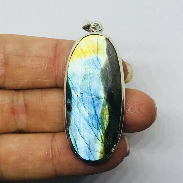 Labradorit Anhänger - Sterling Silber Schmuck Blauer Stein Birthstone Moldavit von TheDesertGoddess