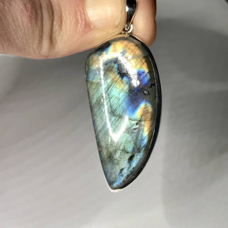 Labradorit Anhänger - Sterling Silber Schmuck Blauer Stein Geburtsstein Moldait von TheDesertGoddess