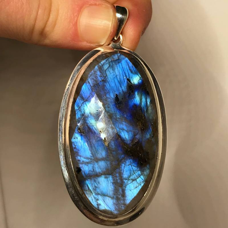 Labradorit Anhänger - Sterling Silber Schmuck Blauer Stein Geburtsstein Moldait von TheDesertGoddess