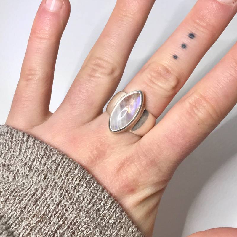 Mondstein Ring Us 7.75 - Sterling Silber Juni Geburtsstein Schmuck Weißer Stein Moldavit von TheDesertGoddess