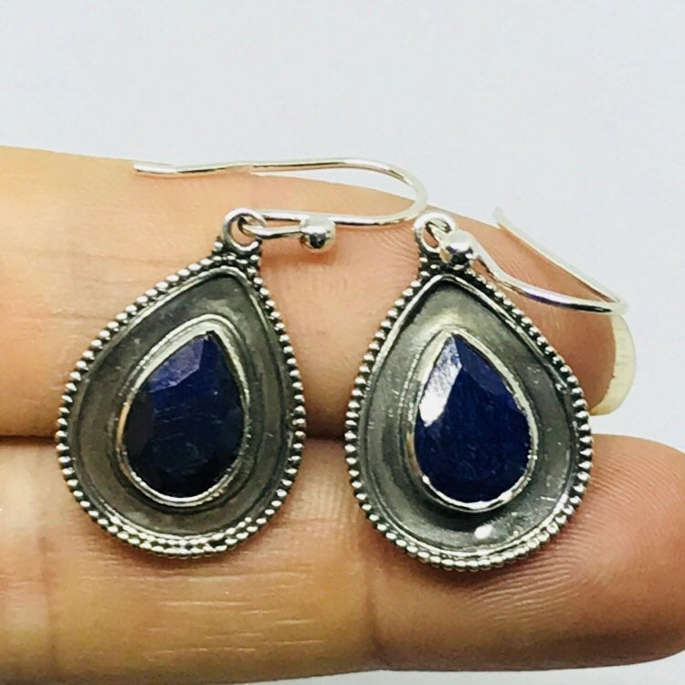 Saphir Ohrringe - Sterling Silber Schmuck Blauer Stein April Moldavit von TheDesertGoddess