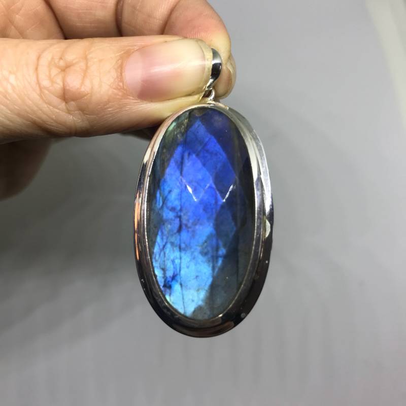 Tiefblauer Labradorit Anhänger - Sterling Silber Schmuck Blauer Stein Geburtsstein Moldavit von TheDesertGoddess