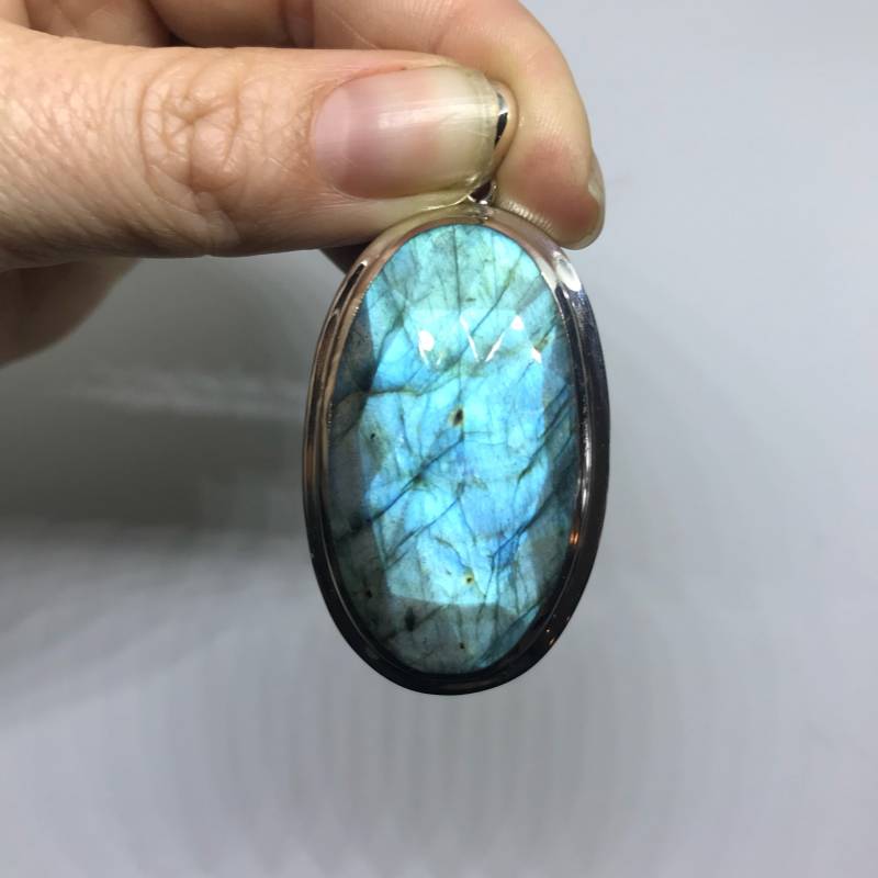 Wunderschöne Labradorit Anhänger - Sterling Silber Schmuck Blauer Stein Geburtsstein Moldavite von TheDesertGoddess