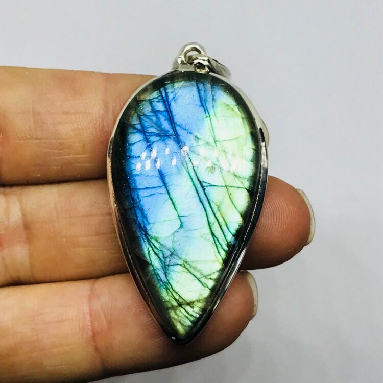 Wunderschöner Labradorit Anhänger - Sterling Silber Schmuck Blauer Stein Moldavit von TheDesertGoddess