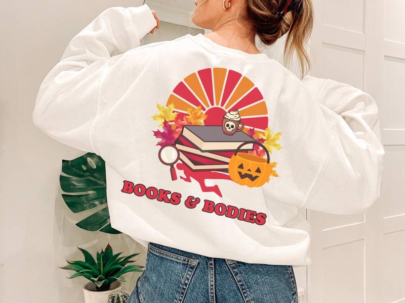 Bücher & Körper Halloween Sweatshirt, Gemütliches Buch-Liebhaber Herbst Rundhals Geschenk Für Leser Bücher & Körper Halloween Sweatshirt, Gemütliches Buch-Liebhaber Herbst Rundhals Geschenk Für Leser von TheDigitalBlossoms