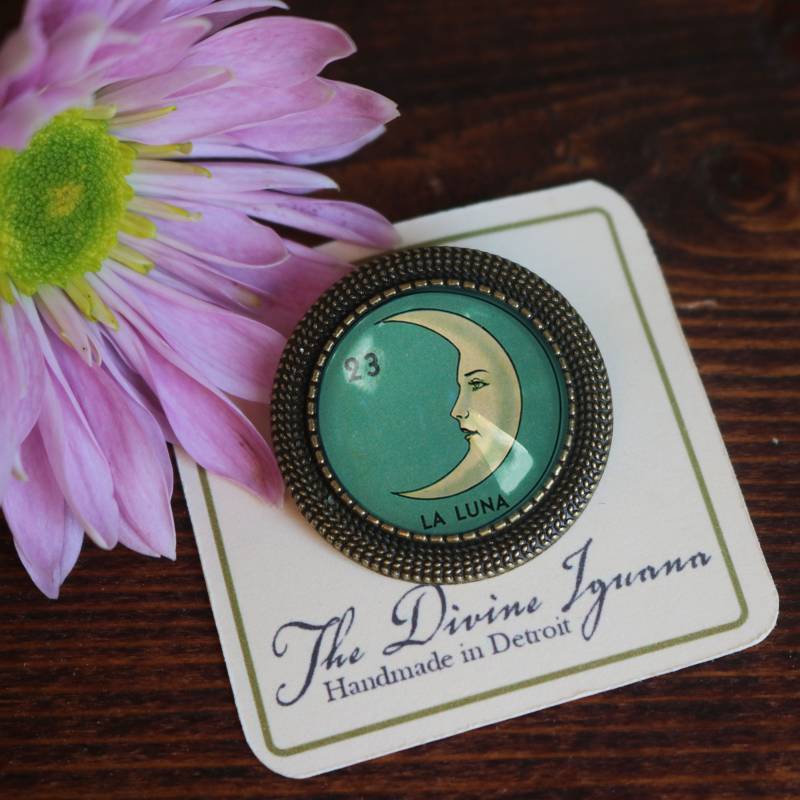 La Luna Moon Loteria Themed Vintage Inspirierte Pin Brosche von MarginaliaWorks
