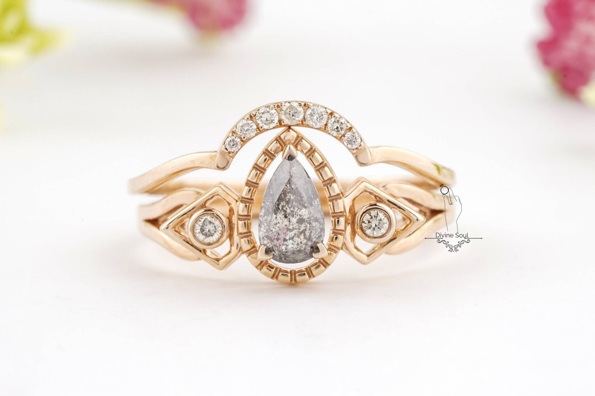 Pear Salz Und Pfeffer Diamant Ring Set | Einzigartiges Band Design 14Kt Roségold Für Frauen Tropfen Verlobungsring Galaxy Trauring von TheDivineSoulCo