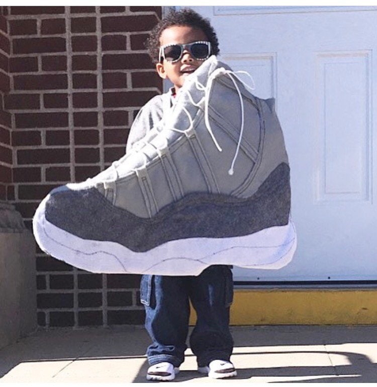 Jordan Sneaker-Kostüm Jordan Sneaker-Kostüm von TheDopeShop