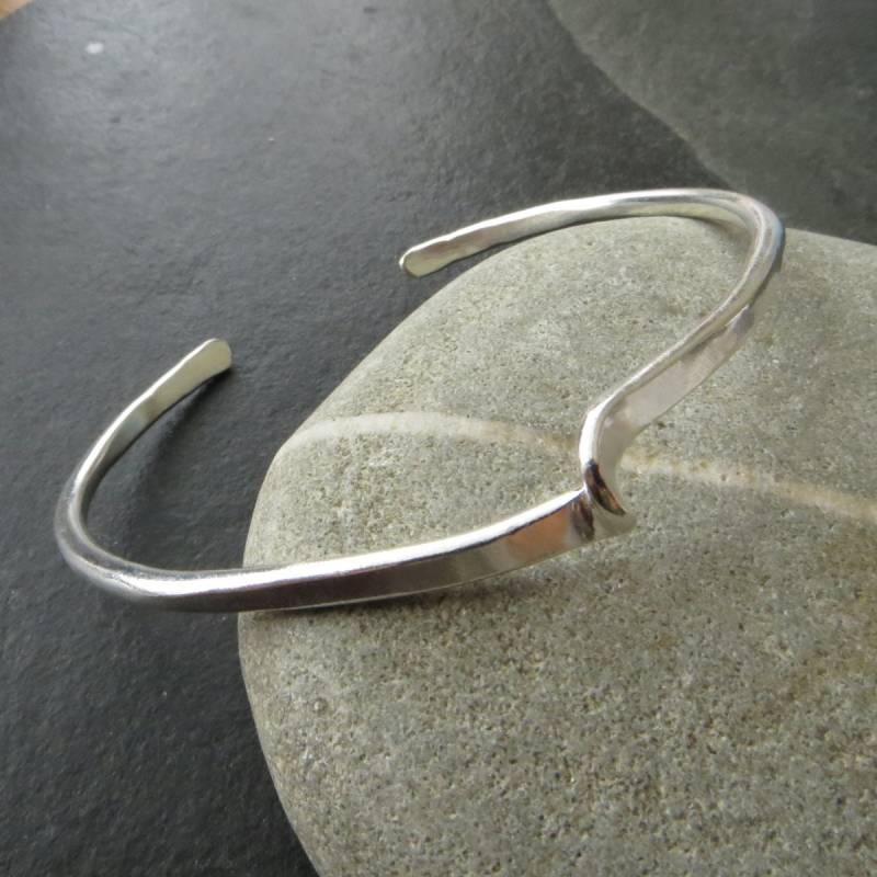 Sterling Silber Armreif, Twisted Armband, Offener Wellenschmuck, Geschenk Für Strandliebhaber Sterling Silber Armreif, Twisted Armband, Offener Wellenschmuck, Geschenk Für Strandliebhaber von TheDragonflyLane