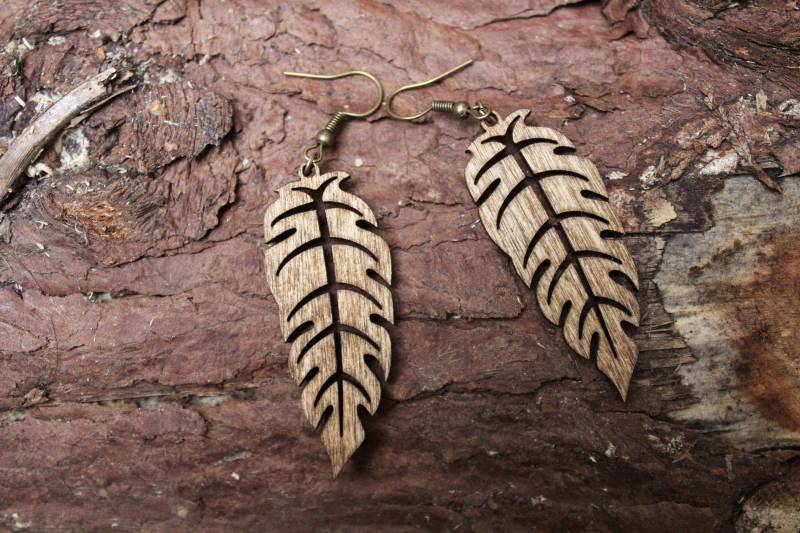 Holzblatt Ohrringe Holz Schmuck Blätter Damen Geschenk Brennen Pyrographie Handgemachte Natur Niedlich Rustikalen Laser Geschnitten Silber Gold von TheDribblyYak