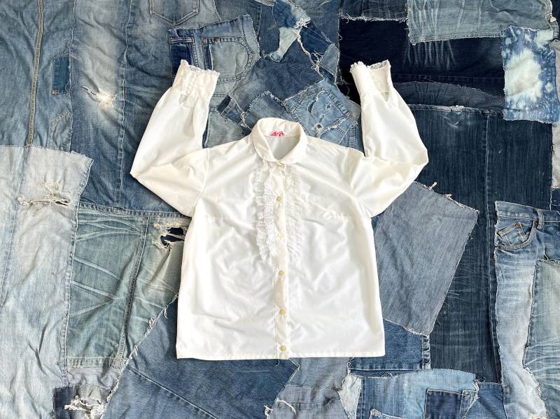 1950S Bluse Weiß Spitze An Knopfleiste Vintage Hemd Damen Nylon Vampir von TheDustyDecades