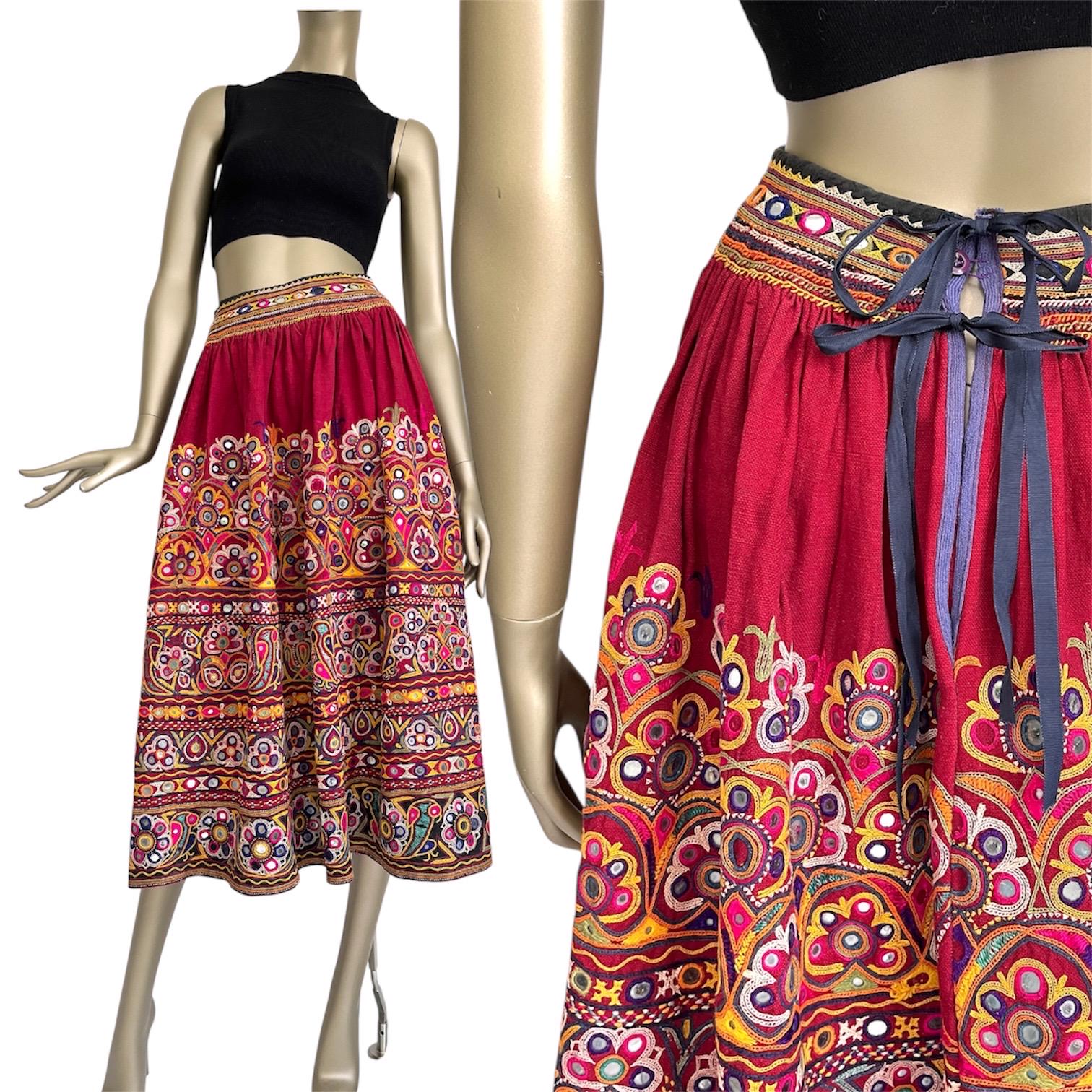 1960S Rock Banjara Boho Vintage Midi Bestickt Handarbeit Kutch Work Spiegel Stickarbeit von TheDustyDecades