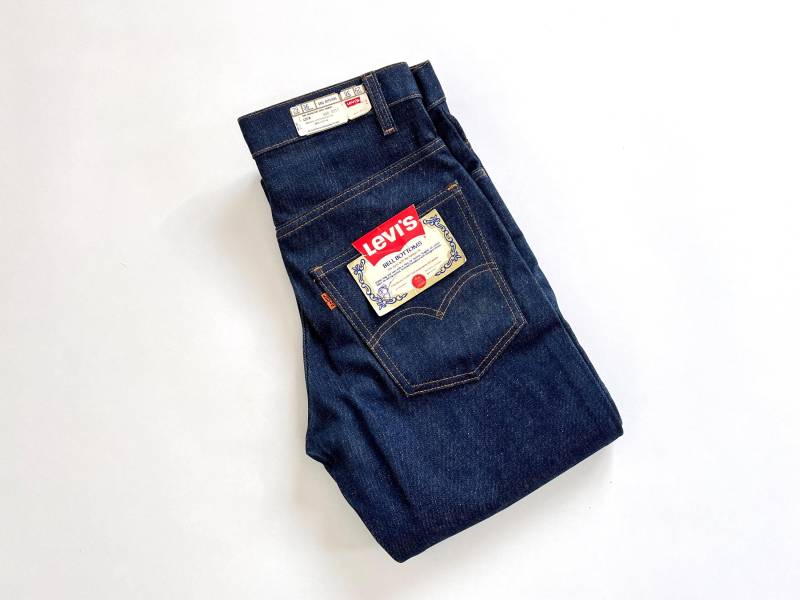 1970Er Levis Jeans 646 Bell Button Deadstock Dunkelblau True Vintage Bootcut Schlagjeans von TheDustyDecades