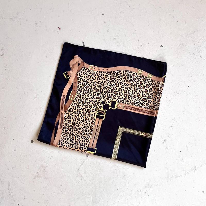 70Er Halstuch Leo Gürtelmuster True Vintage Schal Quadratisch Dünnes Tuch Mit Muster Kopftuch Leomuster von TheDustyDecades