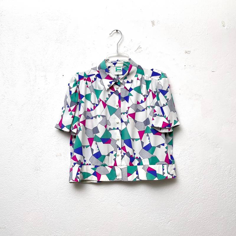 70Er Hemd Kurz Weiß Buntes Muster Vintage Kurzarm Bluse Größe 38 M von TheDustyDecades