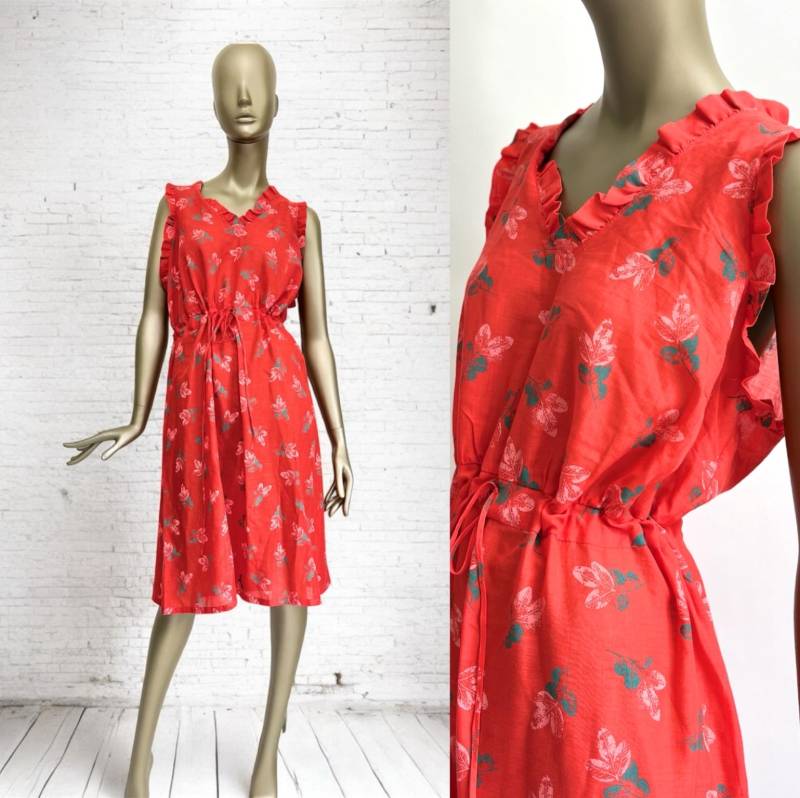70Er Nachthemd Rot Bunt Triumph Nachtkleid Rüschen Vintage Cottagecore Dress von TheDustyDecades