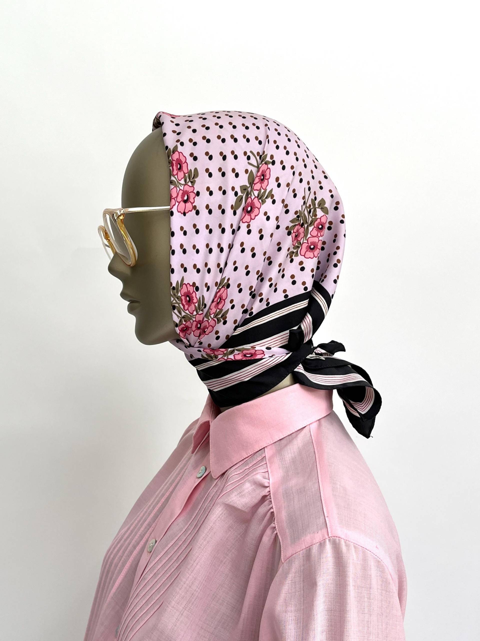 70Er Schal Floral Schwarz Rosa Grün Blumenmuster Halstuch Vintage Tuch Kopftuch von TheDustyDecades