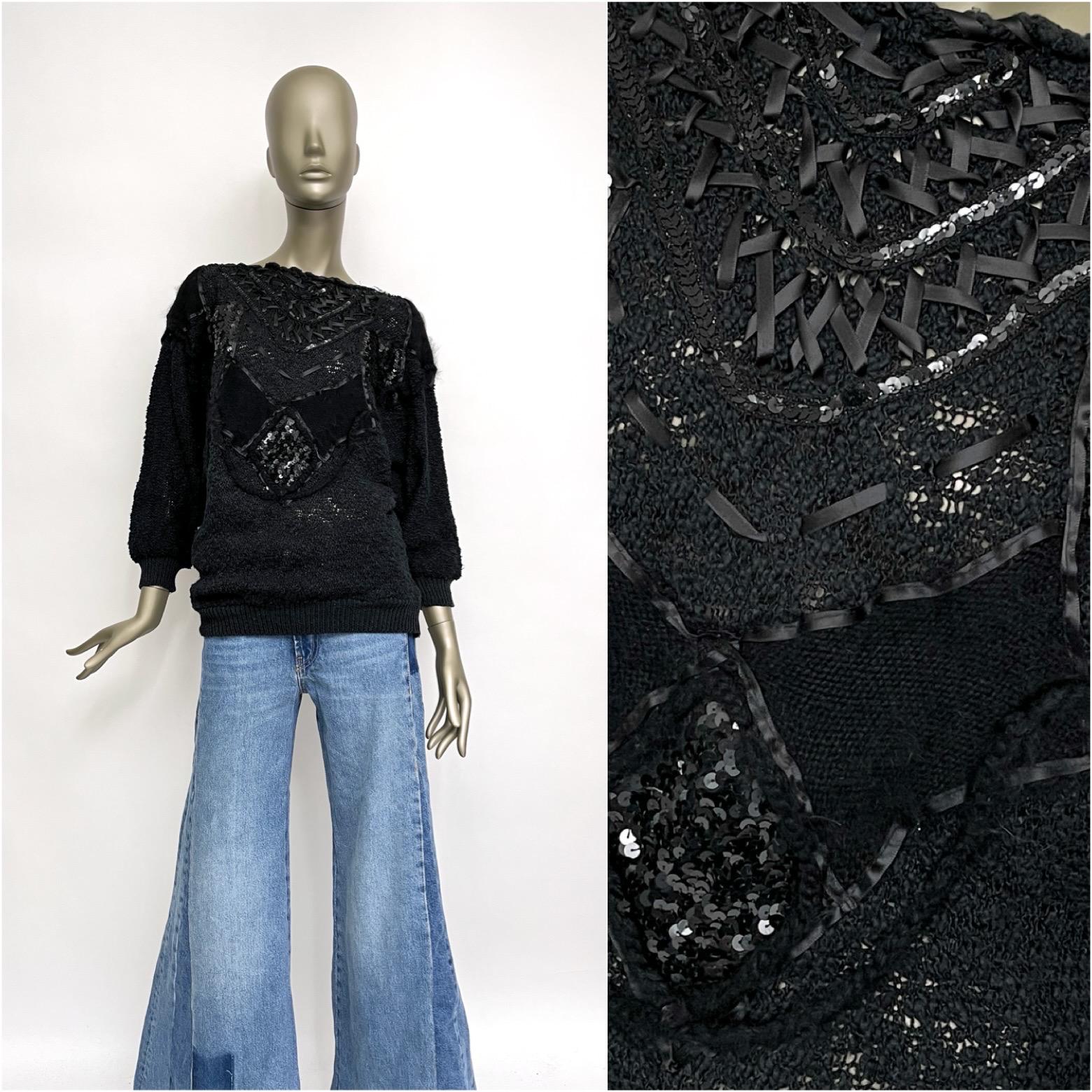 80S Pullover Schwarz Verzierung Pailletten Bänder Material-Mix Damen Pulli True Vintage Strickpullover, M, L von TheDustyDecades