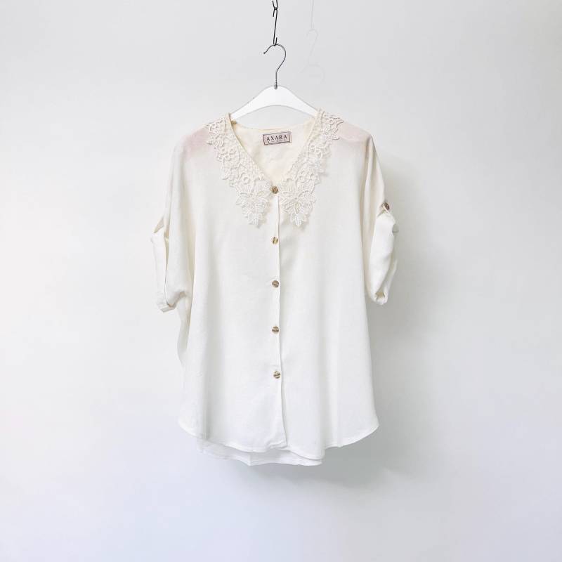90S Bluse Spitzenkragen Weiß Kurzarm Oversize Axara Paris Damen-Hemd Mit Spitze Baumwolle Weite Form von TheDustyDecades