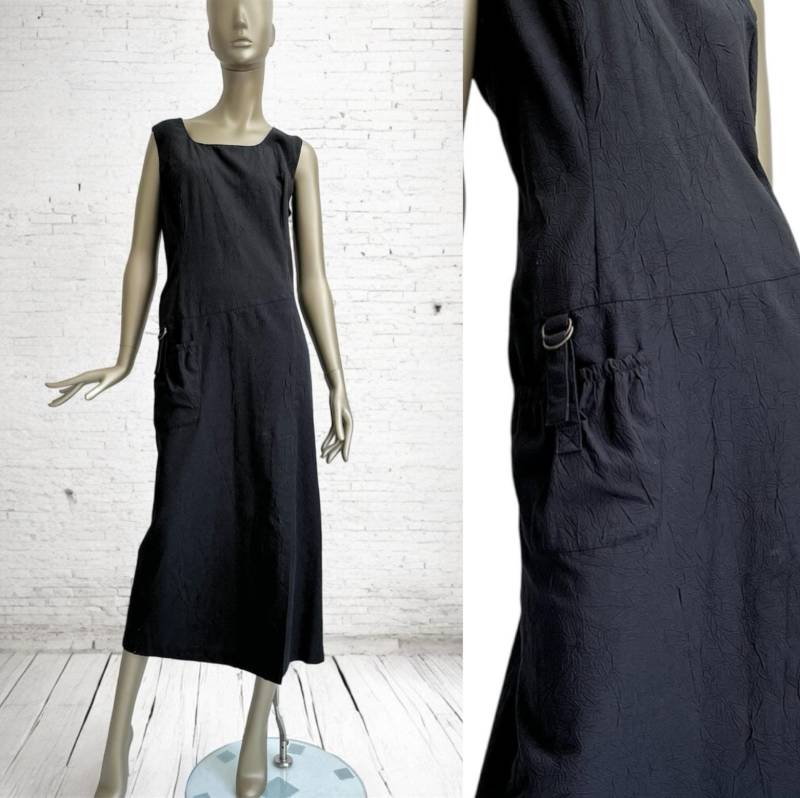 90S Kleid Schwarz Karree-Ausschnitt Tasche Crinkle Vintage Maxikleid Vunic L von TheDustyDecades