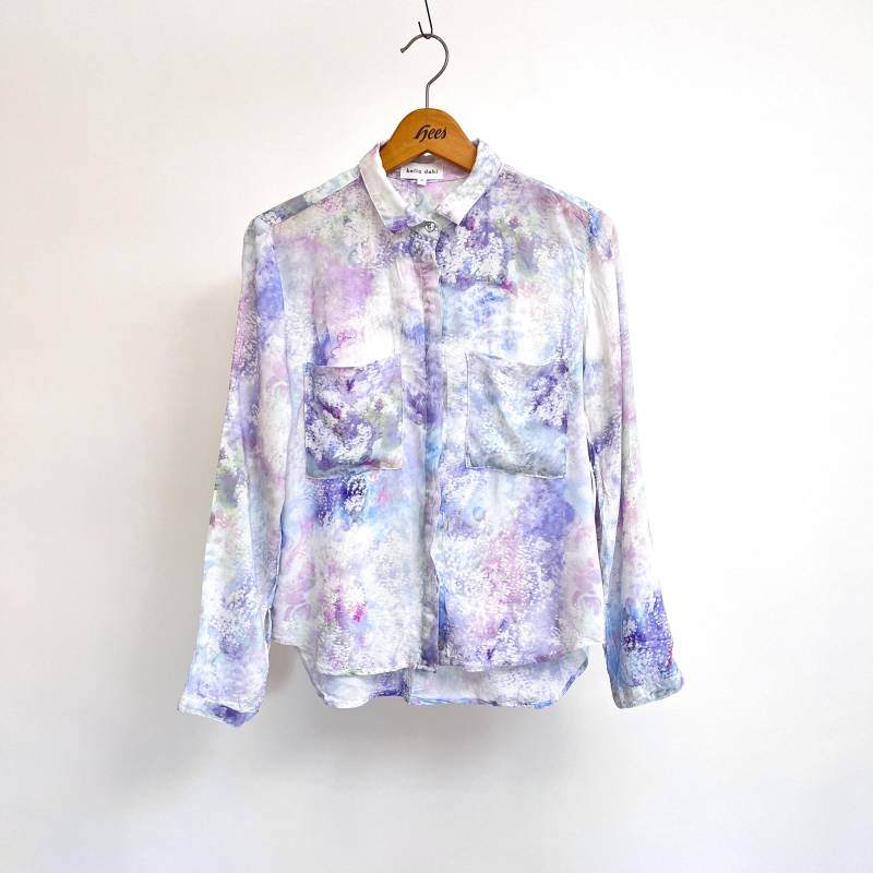 Batik Hemd Vintage Bluse Bunt Gebatikt Rayon Damenhemd Hippie Stil Festival Outfit Damen Small von TheDustyDecades