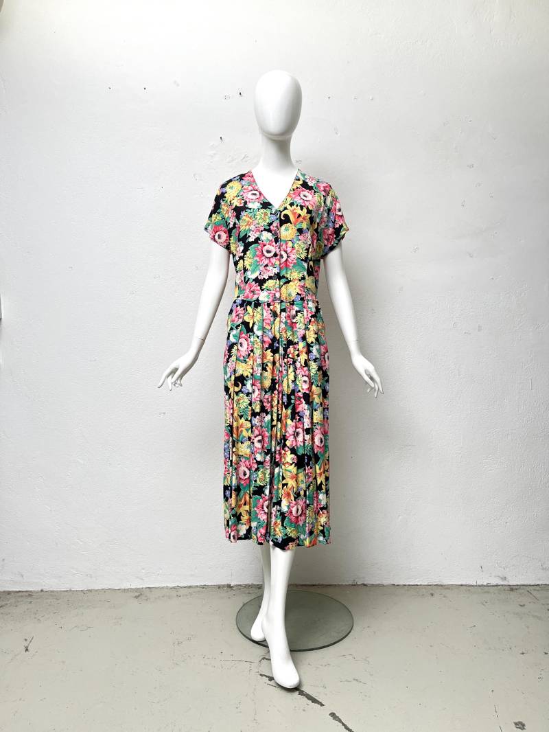 Blumenkleid Bunt 80S Dress Millefleurs Geknöpft Viskose Maxi Kurzarm-Kleid Mit Taschen Sommer Outfit Blumenwiese von TheDustyDecades