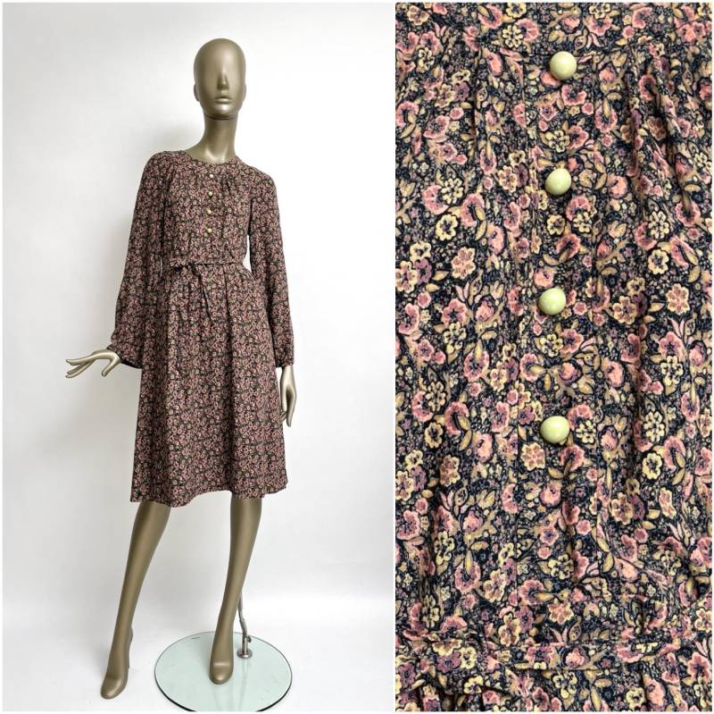 Boho Kleid 1970Er Made in France Vintage Blümchenkleid Streublumen Langärmelig Viskose S von TheDustyDecades