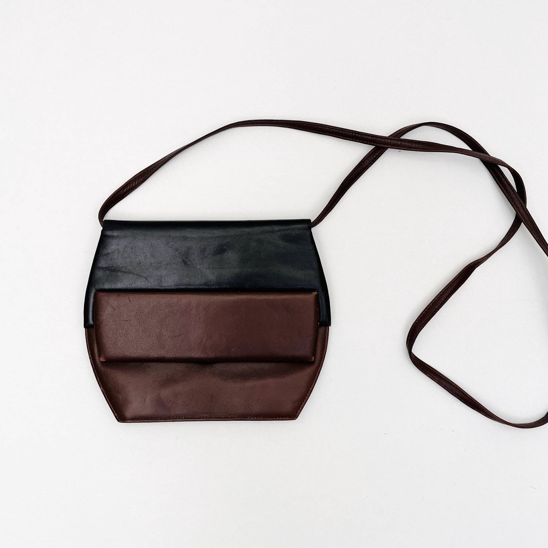 Flache Tasche Leder Braun Schwarz 70S/Vintage Ledertasche Umhängetasche Schultertasche Flach Flache Tasche Leder Braun Schwarz 70S/Vintage Ledertasche Umhängetasche Schultertasche Flach von TheDustyDecades
