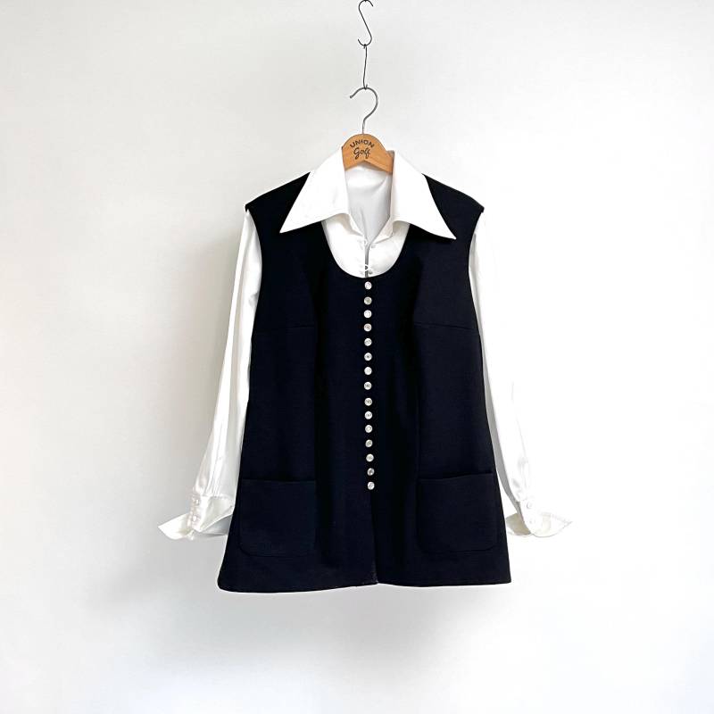 Lange Weste 1960S Schwarz Geknöpft Wolle Vintage Taschen Damen Oberteil Mod L, Xl von TheDustyDecades