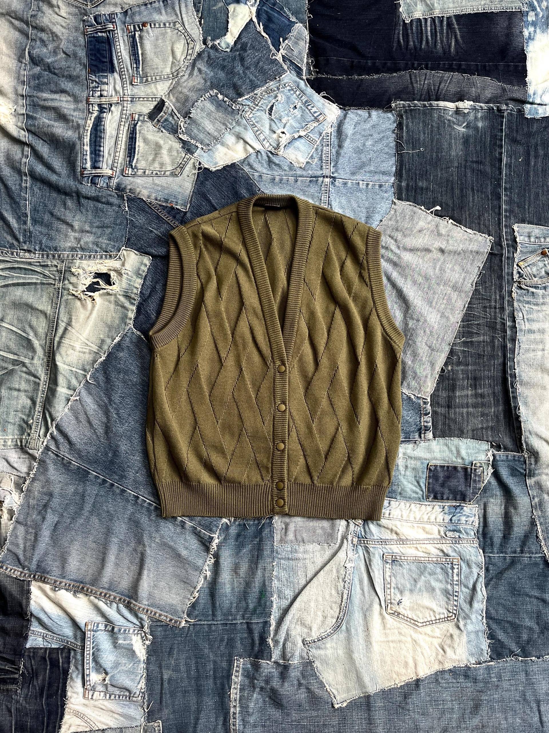 Strickweste 1970S Schurwolle Grün Vintage Geknöpft Aspa Strickwaren, L von TheDustyDecades